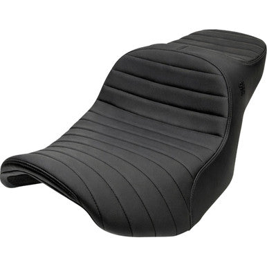 Slyfox #4729A - Chariot Seat - Black Classic Stitch - Black Logo - FLH/FLT '23.5-'26