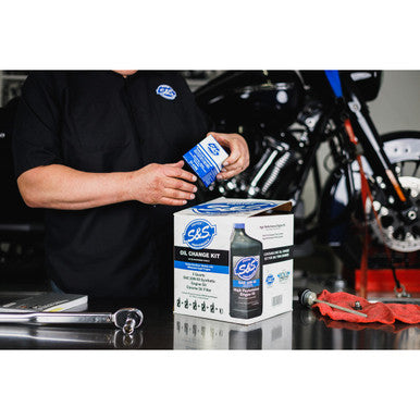 S&S Cycle #218944 - Oil Change Kit - Chrome Filter - M8 - 5 US quarts