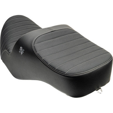 Slyfox #4723B - Chariot Seat - Silver Classic Stitch - Silver Logo - FLH/FLT '09-'23.5